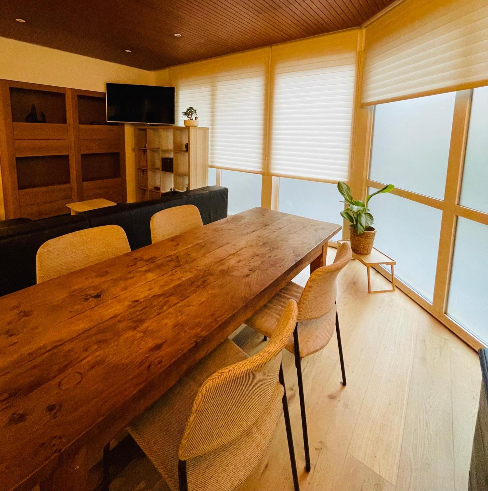 Studio Intensity แอนต์เวิร์ป ภายนอก รูปภาพ